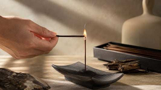 How to Burn Agarwood Incense: A Simple Step-by-Step Guide - VELORIEN