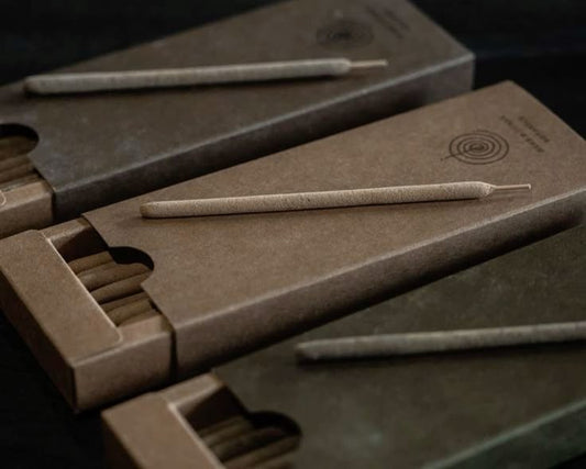 Natural Agarwood Incense Sticks for Meditation & Relaxation, Low Smoke Eastern Aromatherapy