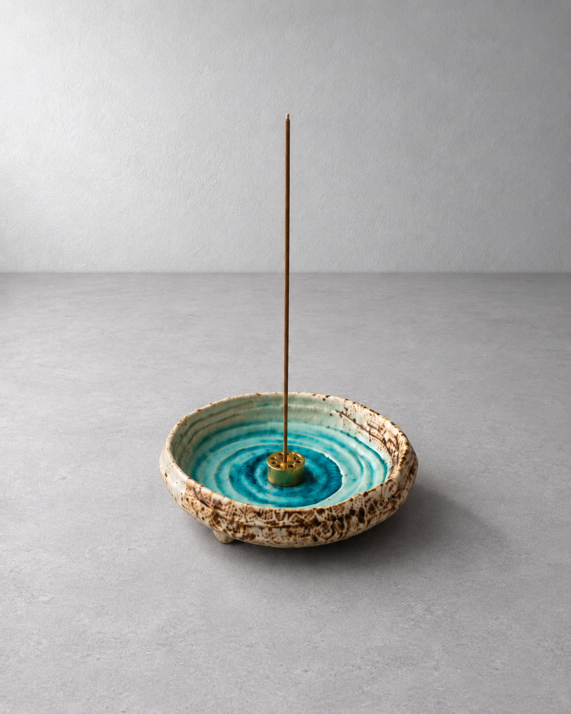 Bitan Crackle Glaze Ceramic Incense Holder with Metal Insert - VELORIEN