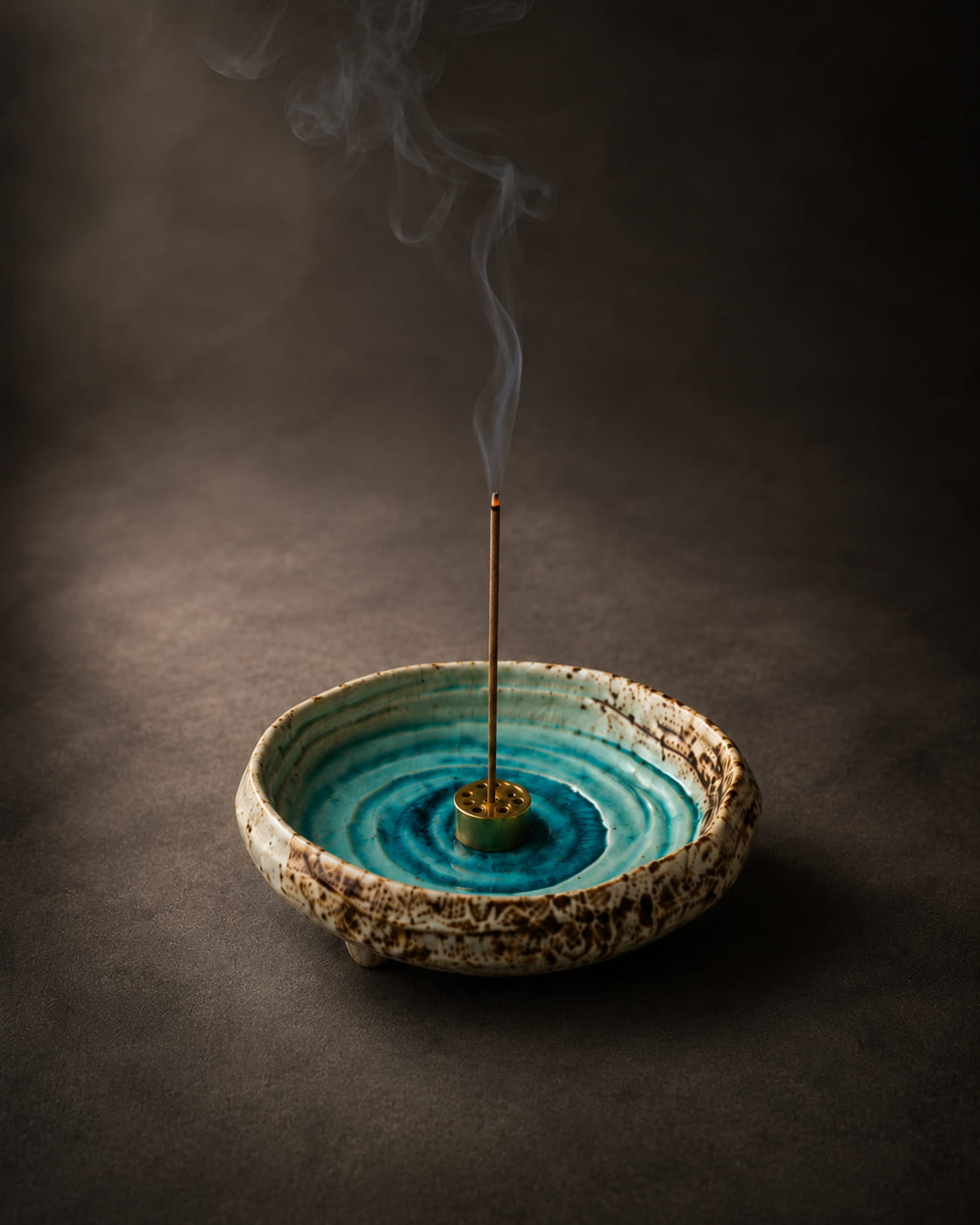 Bitan Crackle Glaze Ceramic Incense Holder with Metal Insert - VELORIEN