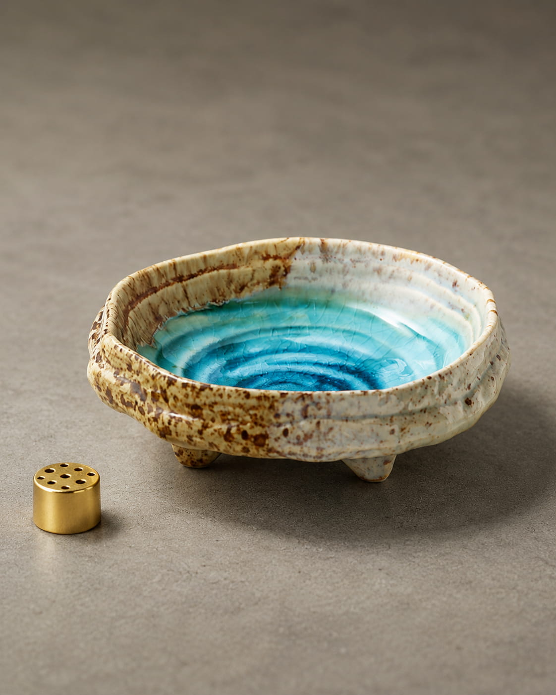 Bitan Crackle Glaze Ceramic Incense Holder with Metal Insert - VELORIEN