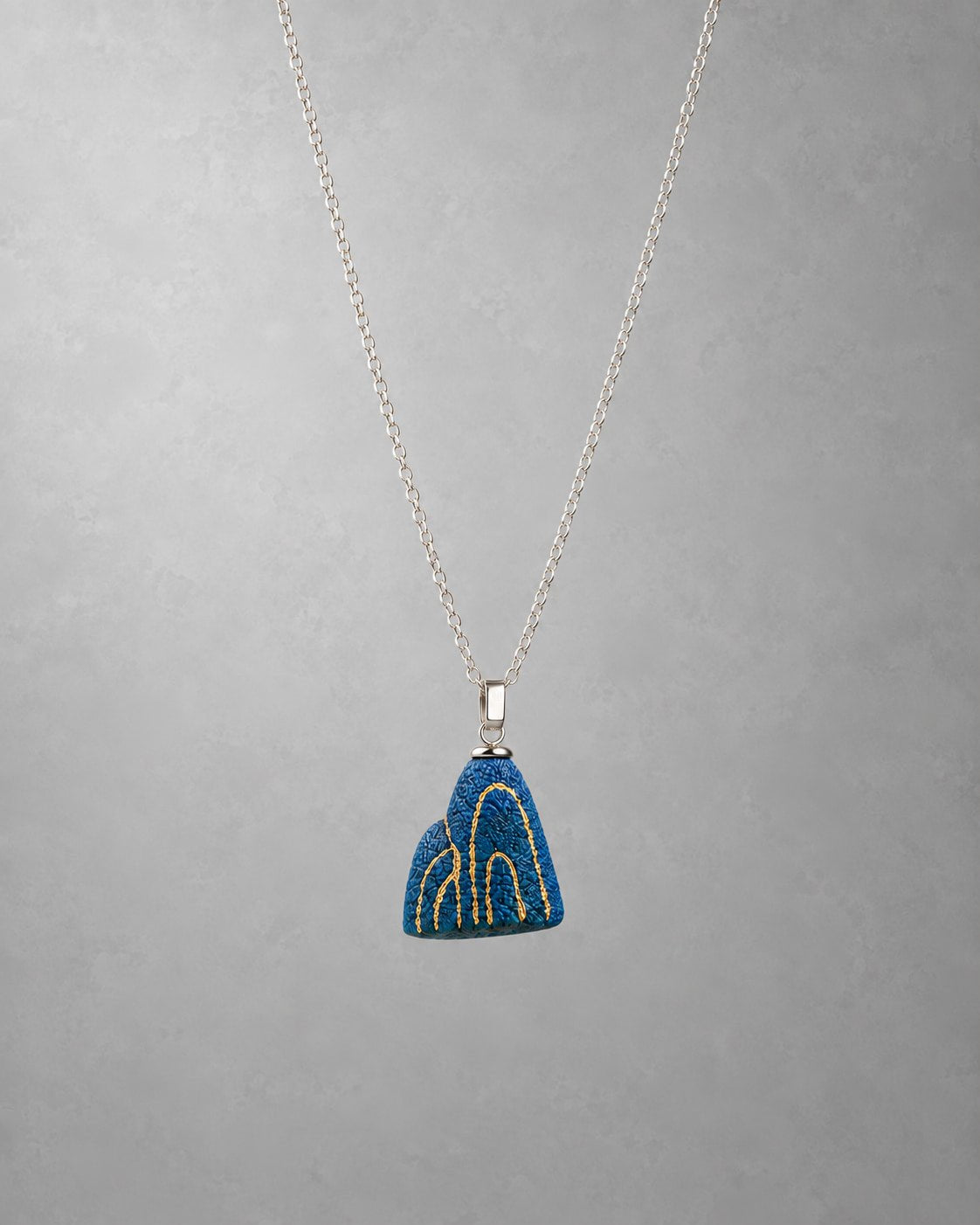 Qingshan Dai Ceramic Pendant Necklace - VELORIEN
