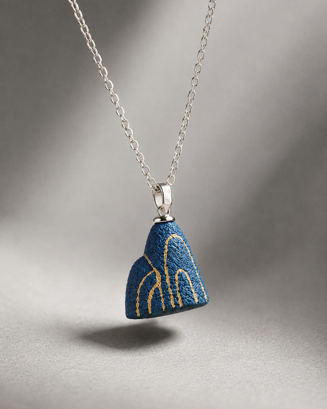 Qingshan Dai Ceramic Pendant Necklace - VELORIEN