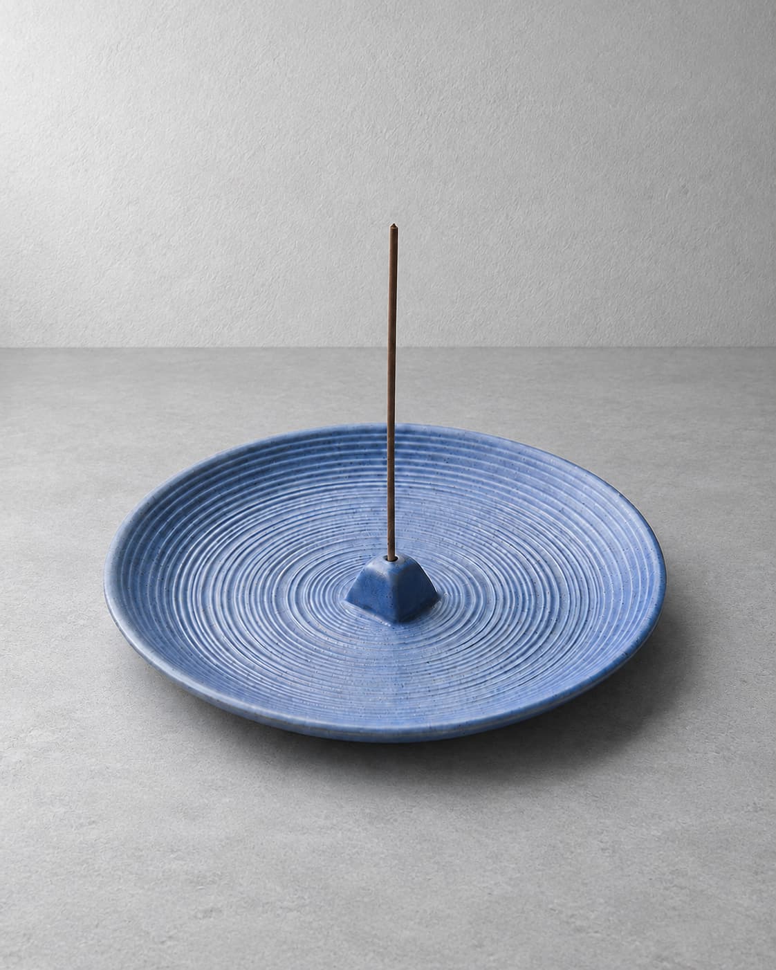 Rill Blue Ceramic Incense Holder - VELORIEN