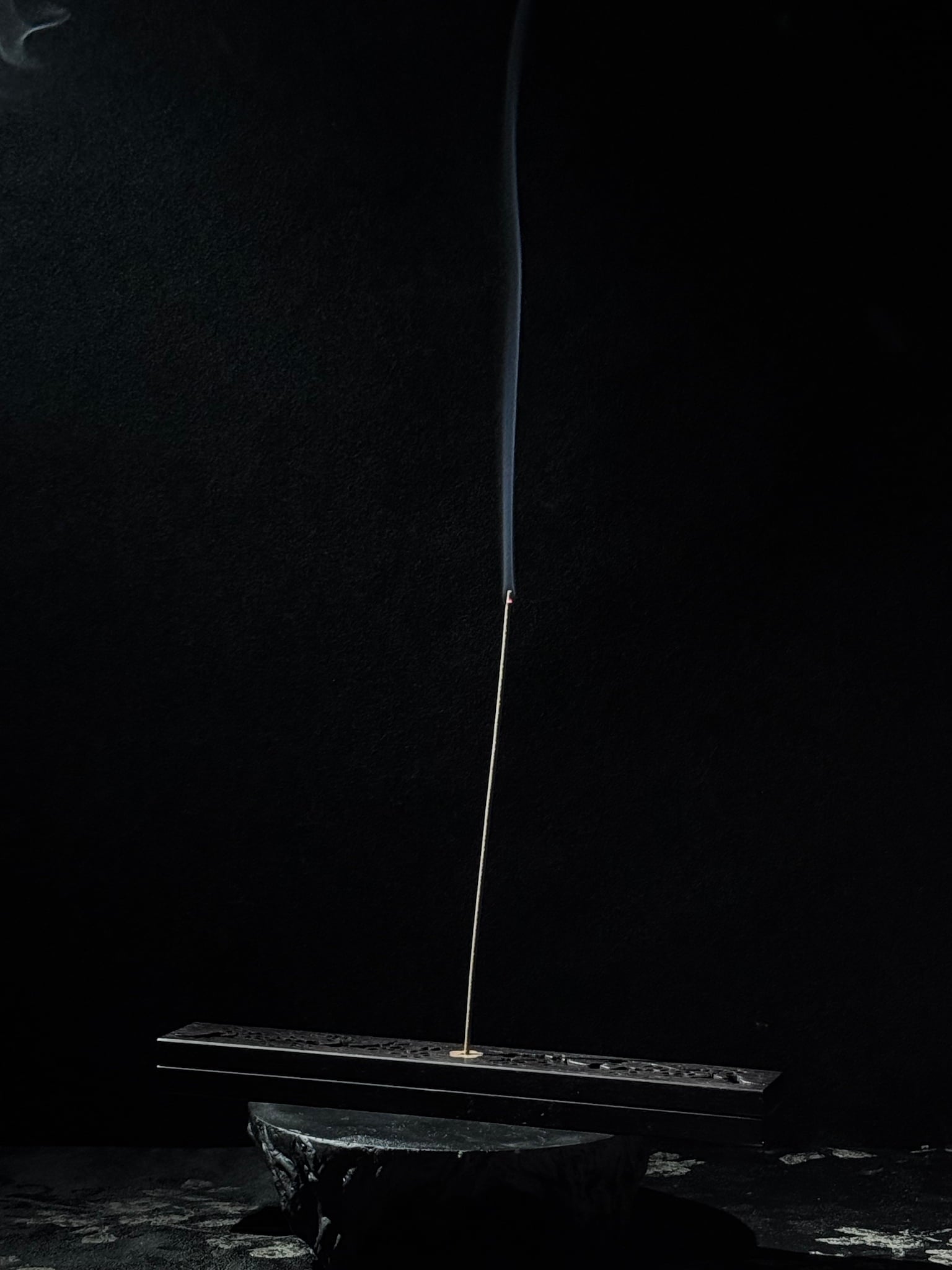 Velorien | No.01 Premium Agarwood Incense Sticks - VELORIEN